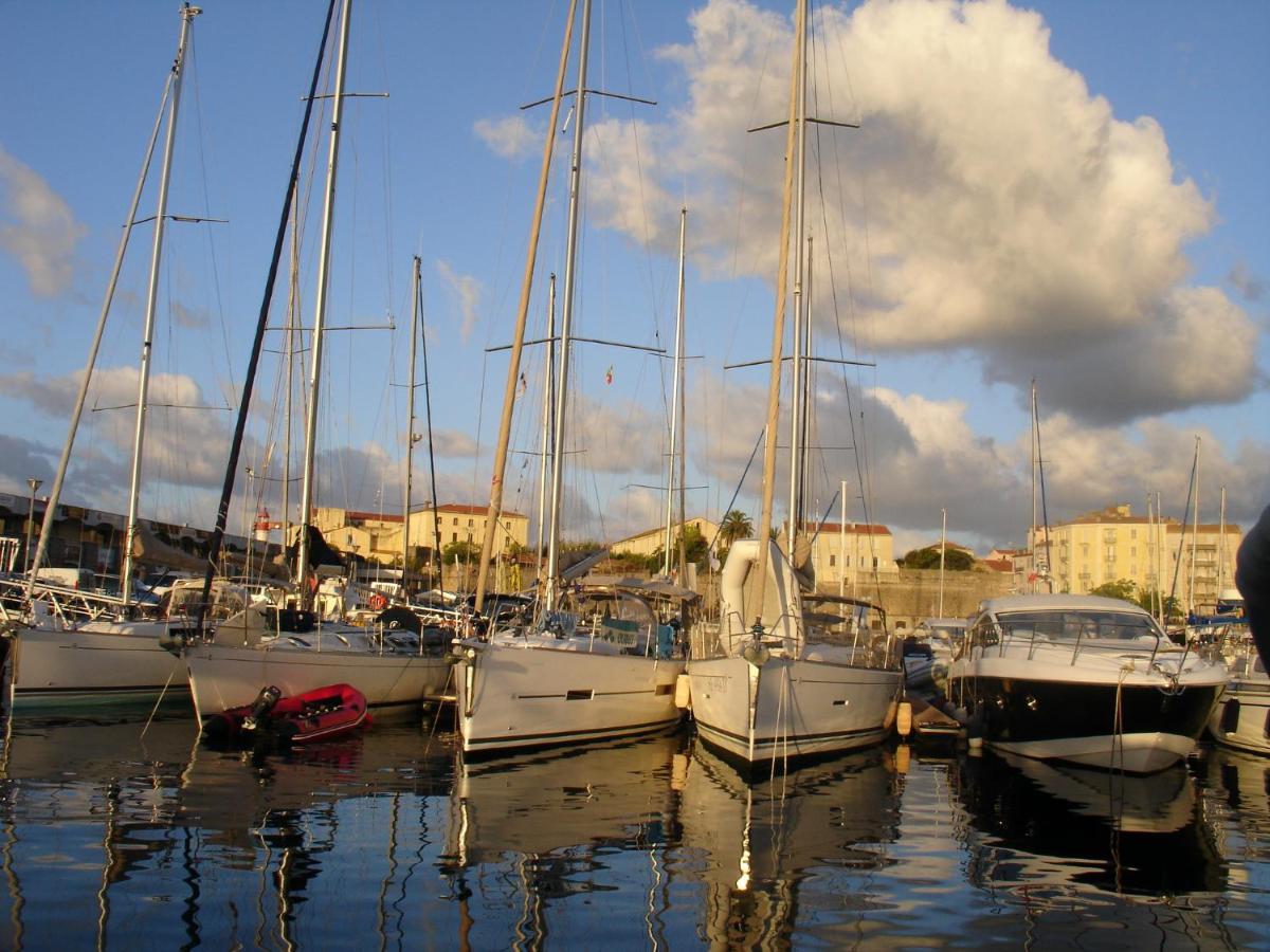 "Ausoleil" 2 Pieces Cosy Ensoleille, Tout A Pied, 50 M Du Vieux Port Saint-Raphael  Ngoại thất bức ảnh